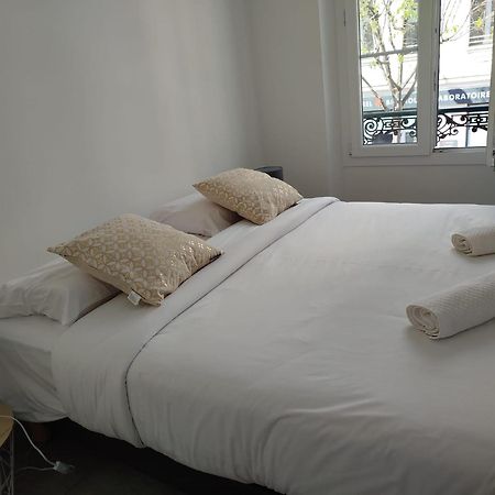 Plein Sud - Moderne Studio Avec Mezzanine- Hyper Centre Antibes - Proche Port Apartment Room photo